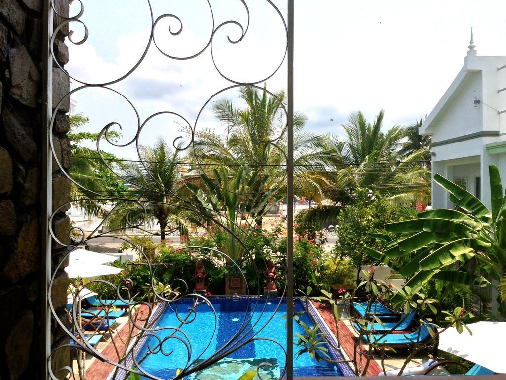 Ropanha Boutique Hotel Сиханоуквил Екстериор снимка