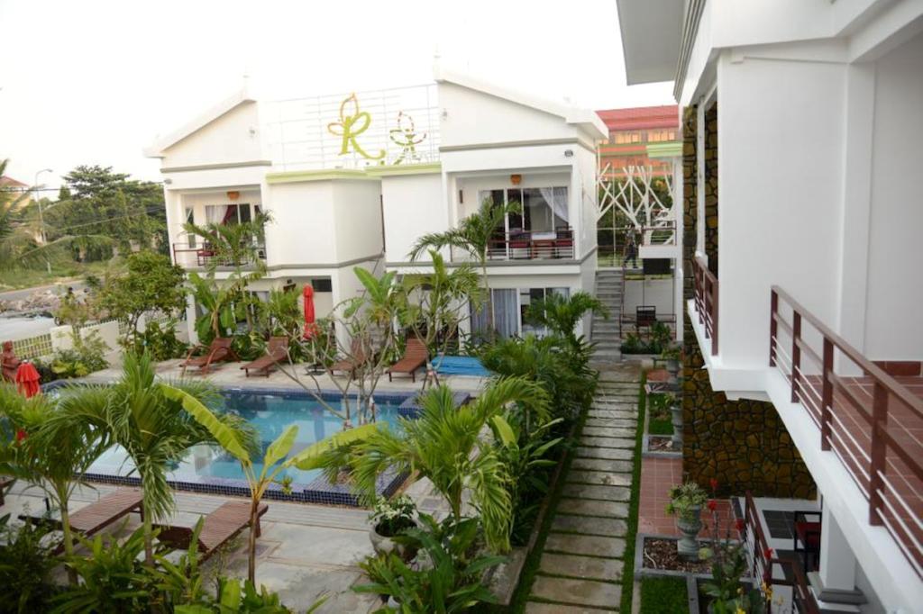 Ropanha Boutique Hotel Сиханоуквил Екстериор снимка