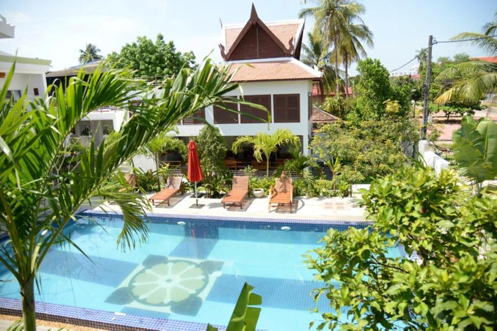 Ropanha Boutique Hotel Сиханоуквил Екстериор снимка