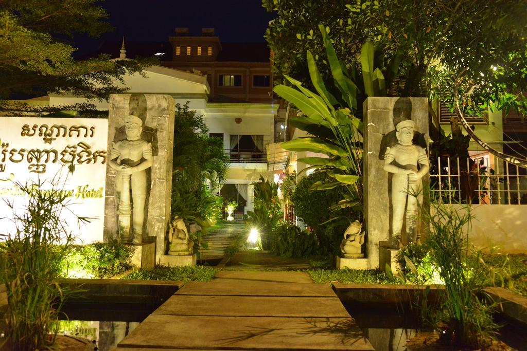 Ropanha Boutique Hotel Сиханоуквил Екстериор снимка