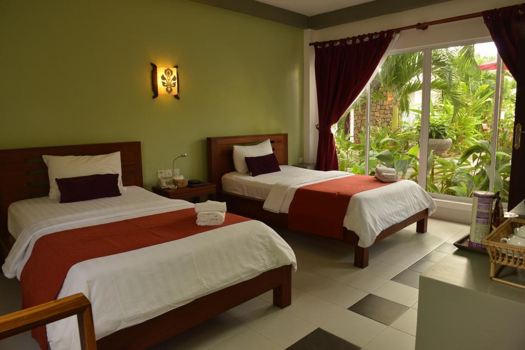 Ropanha Boutique Hotel Сиханоуквил Екстериор снимка