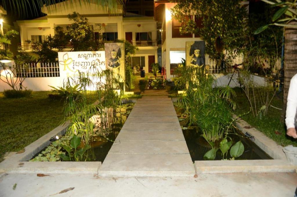 Ropanha Boutique Hotel Сиханоуквил Екстериор снимка